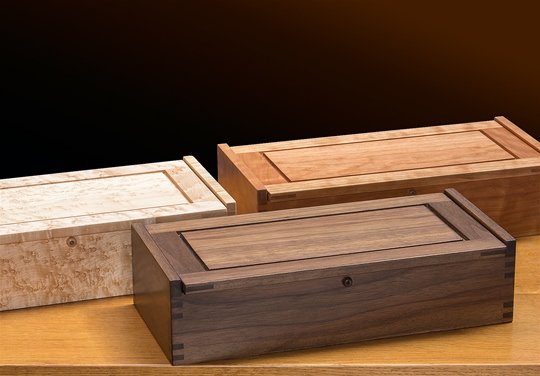 LARGE DOVETAILS IN CASEWORK CORNERS
